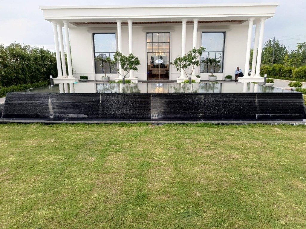 SPOOLS INDIA SERVICES LLP - Luxury Project